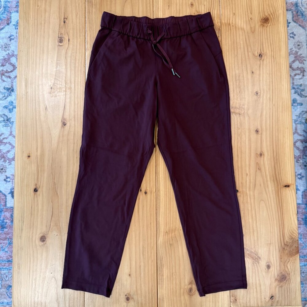 Lululemon Maroon Joggers – Size 8 – Great Condition